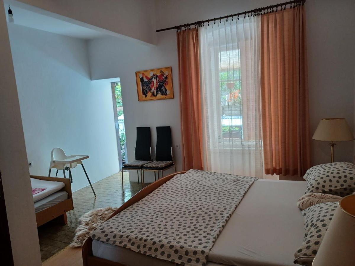 Apartmandamir 茨里克韦尼察 外观 照片
