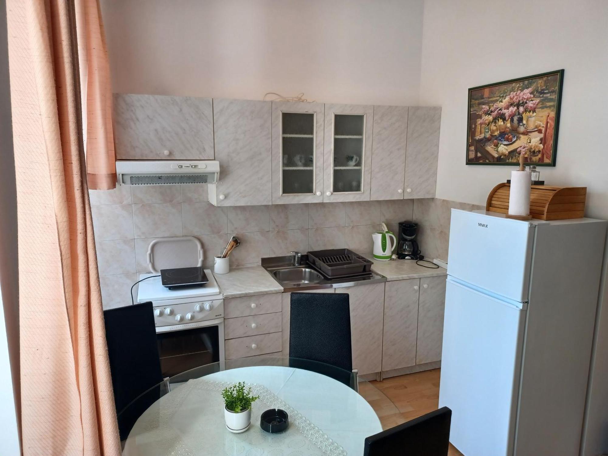 Apartmandamir 茨里克韦尼察 外观 照片